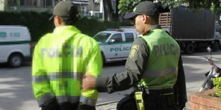Capturan a dos oficiales de la Policía en Santa Marta por presuntamente facilitar la liberación de un cabecilla criminal