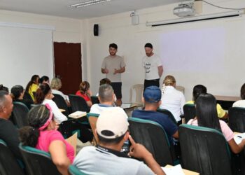 Firmantes de paz reciben formación en transición energética en Uniguajira Sede Fonseca