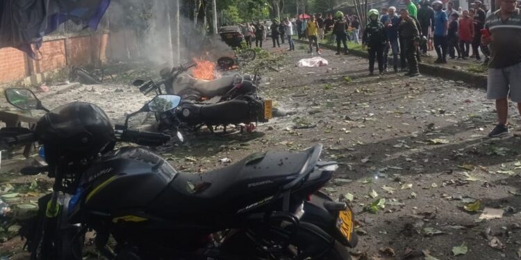 Tres atentados terroristas simultáneos, dejan varias personas muertas y unas cuantos heridos en Cali