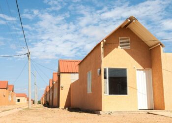 La administración departamental, da inicio al programa de mejoramiento de vivienda para transformar la vida de familias guajiras