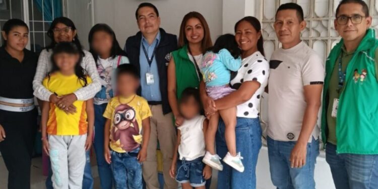 Procuraduría acompañó el regreso a sus familias de niños indígenas sobrevivientes del accidente aéreo en Guaviare