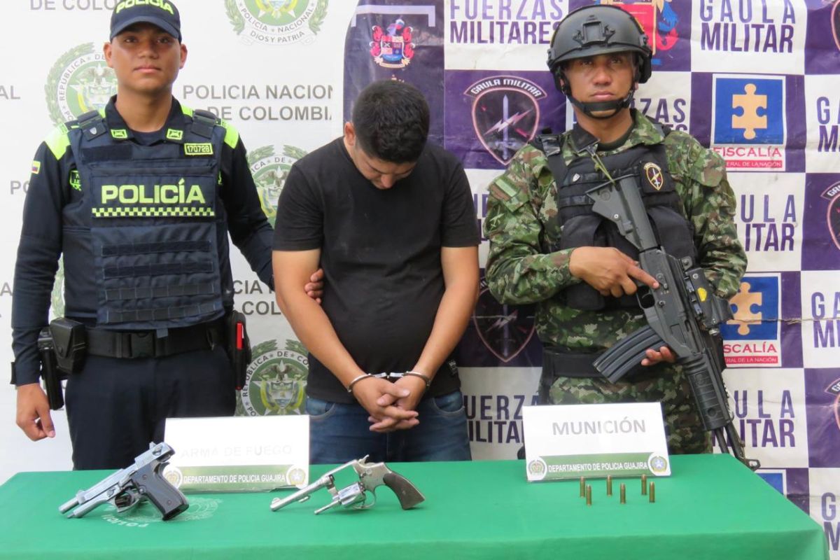 Capturan a un hombre por presunto porte ilegal de arma de fuego en ...