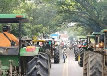 Inicia Paro Nacional Arrocero por incumplimientos del Gobierno; los bloqueos afectan a varias regiones del país