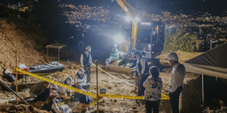 JEP encuentra dos nuevos cuerpos de desaparecidos en La Escombrera, Medellín