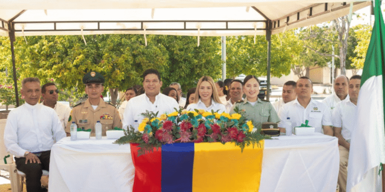 Barrancas conmemoró los 215 años de independencia de Colombia con fervor patriótico y actos culturales