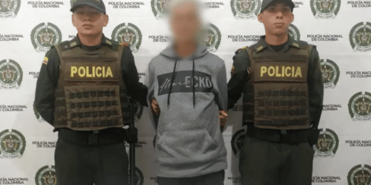 Capturan a hombre de 72 años acusado de abusar sexualmente a tres menores, entre ellas su nieta, en Antioquia