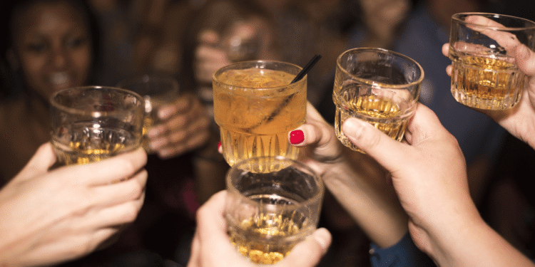 Capturan a mujer que drogó y robó a 11 hombres en Bogotá tras contactarlos por apps de citas