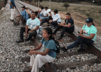 Comunidades bloquean vía férrea del Cerrejón por incumplimiento de sentencia