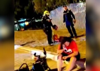 Capturan a hombre tras agredir violentamente a su pareja en vía pública de Santa Marta