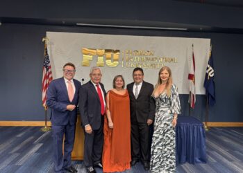 La tinta del alma escribe a un hombre de luz, Ismael Fernández Gámez