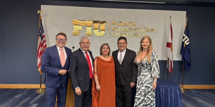 La tinta del alma escribe a un hombre de luz, Ismael Fernández Gámez