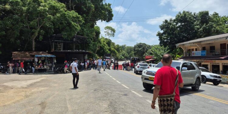 Comunidades indígenas y campesinas mantienen bloqueo en la Troncal del Caribe por incumplimiento del Ministerio de Ambiente
