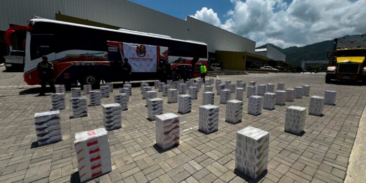 Incautan más de 16 mil cajetillas de cigarrillos de contrabando en la vía Santa Marta – Riohacha