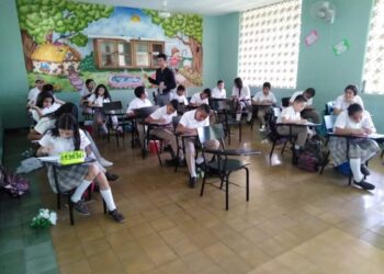 Entre escuelas y vidas, ser maestro, el arte de formar en todos los territorios