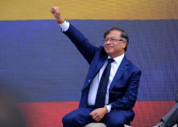 Presidente Petro proyecta nuevo aumento del salario mínimo; se situaría por encima de la inflación