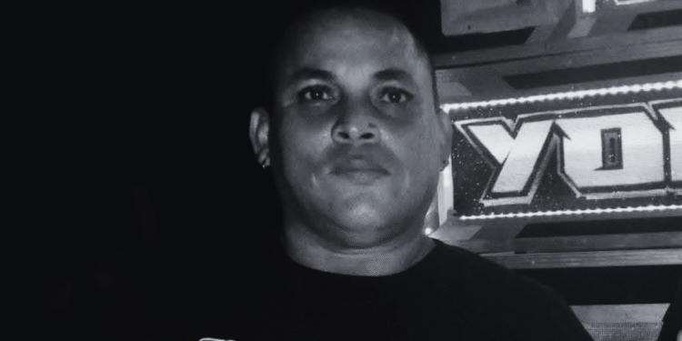 Hombre fue hallado muerto a puñaladas dentro de su vivienda en Santo Tomás