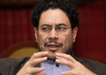 Iván Cepeda pide máxima pena para abogado Diego Cadena y denuncia red criminal liderada por Álvaro Uribe