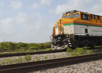 Bloqueo en la línea férrea y mina de Cerrejón afecta transporte de carbón y operaciones en La Guajira
