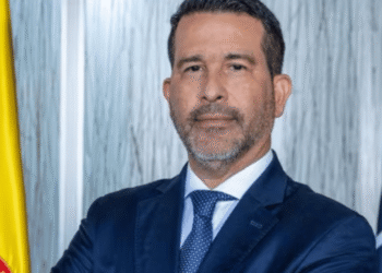 Tribunal ordena arresto contra director de la DIAN y cuatro funcionarios por desacato a fallo de tutela