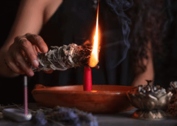 Iniciativas en el Congreso generan polémica por posible reconocimiento legal a brujería y santería como prácticas religiosas