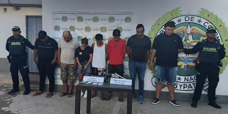 Capturan a siete personas en Uribia con arma ilegal y por intento de soborno a la Policía