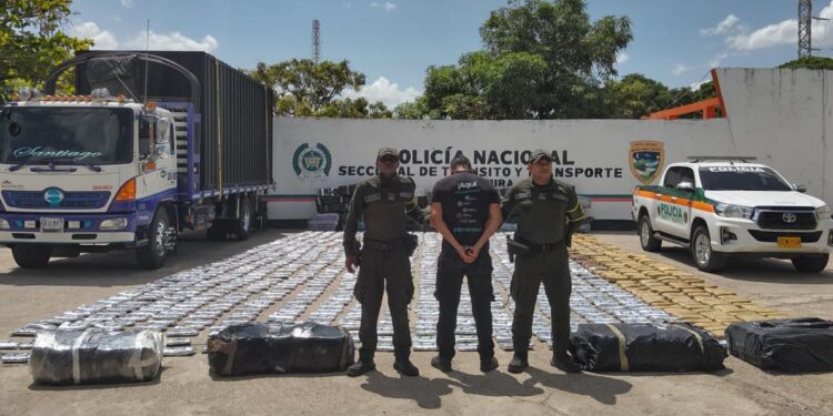 Incautan más de 2,4 toneladas de marihuana en zona rural de Hatonuevo: el cargamento estaría avaluado en $2.120 millones