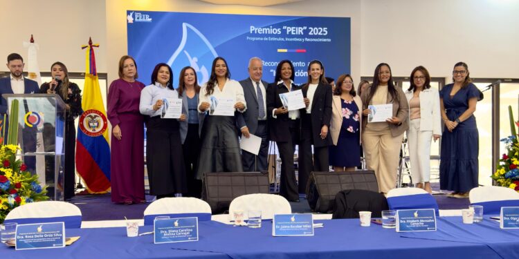 Contraloría reconoce a Gerencia Departamental de La Guajira con segundo lugar nacional en los premios PEIR 2025