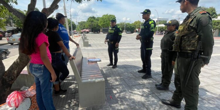 Policía realiza jornada de sensibilización contra homicidio y violencia intrafamiliar en San Juan del Cesar
