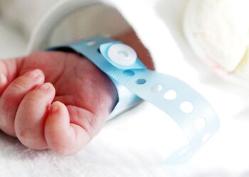 Consternación en Montería por hallazgo de recién nacida abandonada cerca a un contenedor de basura