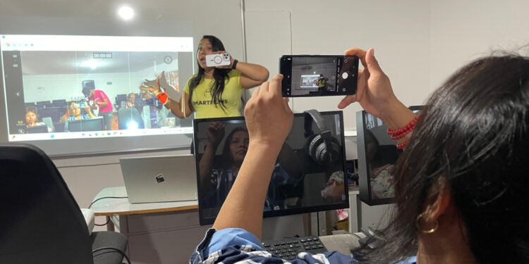Tejiendo alianzas por La Guajira: cine desde los celulares