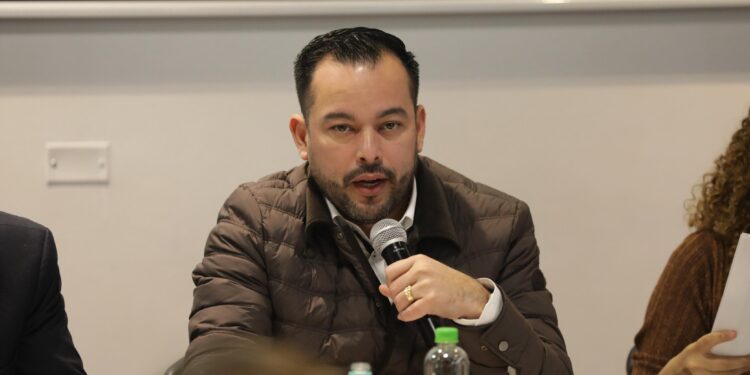 “Air-e no regresará a los antiguos dueños y colombianos no pagarán sus deudas”: Ministro de Minas