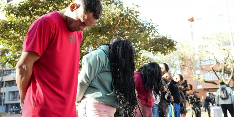 Desmantelan en Bogotá red que drogaba y robaba a víctimas en bares y aplicaciones de citas