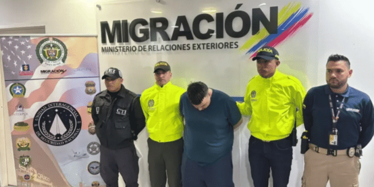 Migración Colombia captura en Bogotá a connacional deportado de EE. UU. por homicidio y secuestro