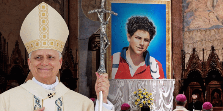 Papa León XIV canoniza a Carlo Acutis, primer santo milenial, y a Pier Giorgio Frassati ante miles de fieles en San Pedro