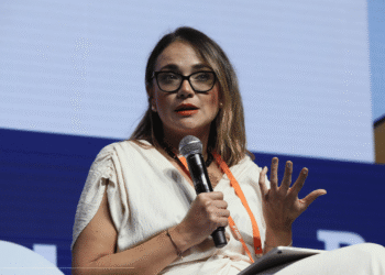 Congresista denuncia pagos de funerales a “muertos fantasmas” en el Ministerio de Defensa