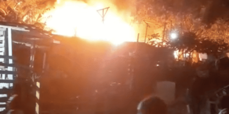 Incendio destruyó una vivienda en el barrio Nueva Colombia de Barranquilla