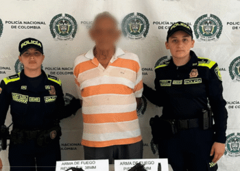 Capturan a hombre con dos armas de fuego ilegales en Hatonuevo