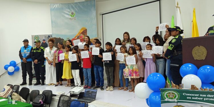 Policía Nacional clausura con éxito en Riohacha el programa «Abre tus Ojos», iniciativa que fortaleció la protección de la niñez