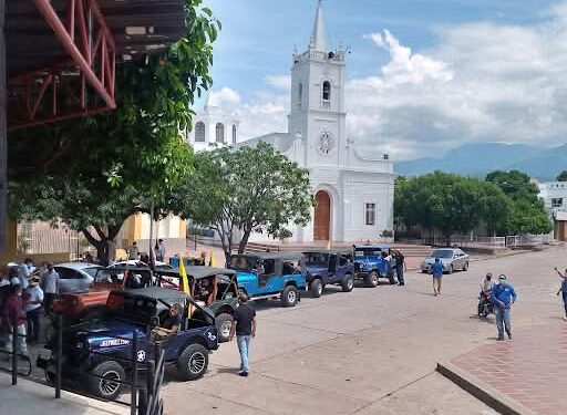 Villanueva será escenario del primer desfile de carros antiguos en el Festival Cuna de Acordeones 2025