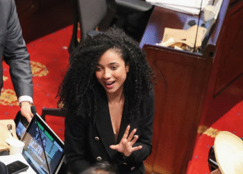 Anulan título universitario de Juliana Guerrero en medio de polémica por su nombramiento como viceministra de Juventud