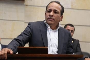 Corte Constitucional restituye a Alexander López en el Senado y revoca fallo del Consejo de Estado