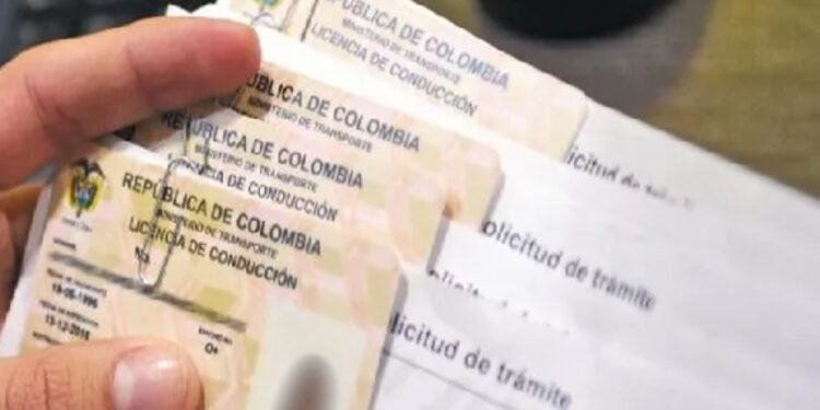 Colombia modifica el trámite de licencias: exámenes finales dejarán de ser aplicados por escuelas de conducción