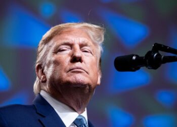 Trump amenaza a Venezuela con «consecuencias incalculables” si no acepta retorno de migrantes