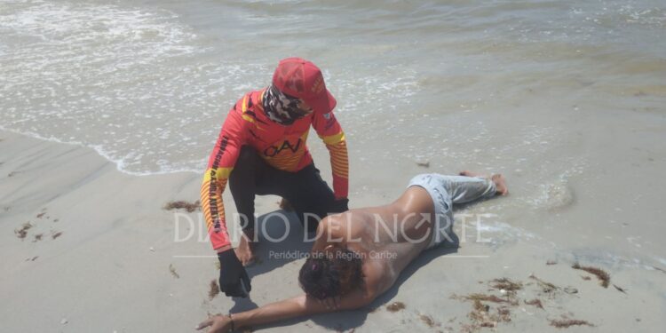 Joven fue rescatado de morir por inmersión en playas de Riohacha
