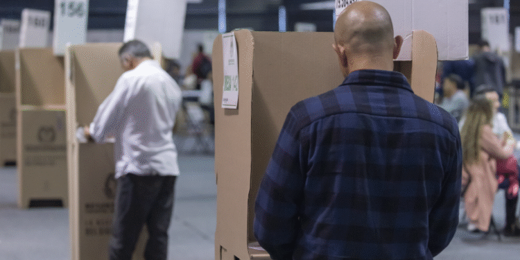 La consulta democrática de los candidatos, las coaliciones y los partidos