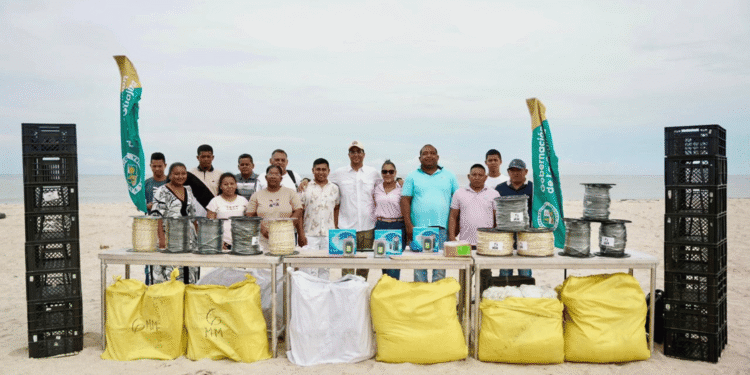 La Guajira vuelve a mirar al mar: Gobernador Jairo Aguilar fortalece unidades productivas del sector pesquero artesanal