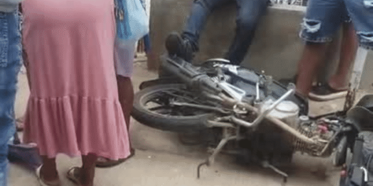 Dos heridos deja choque entre motocicletas en el barrio Jorge Pérez de Riohacha