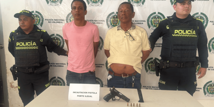 Capturan a dos hombres en Barrancas con un arma de fuego sin documentos