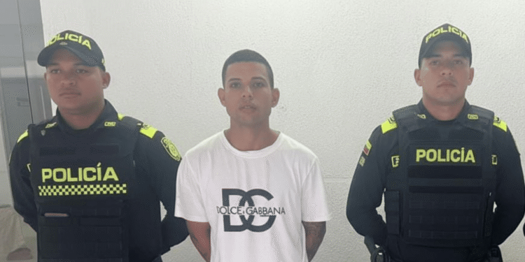 Capturan en Fonseca a un hombre por tráfico de drogas y agresión a una patrullera