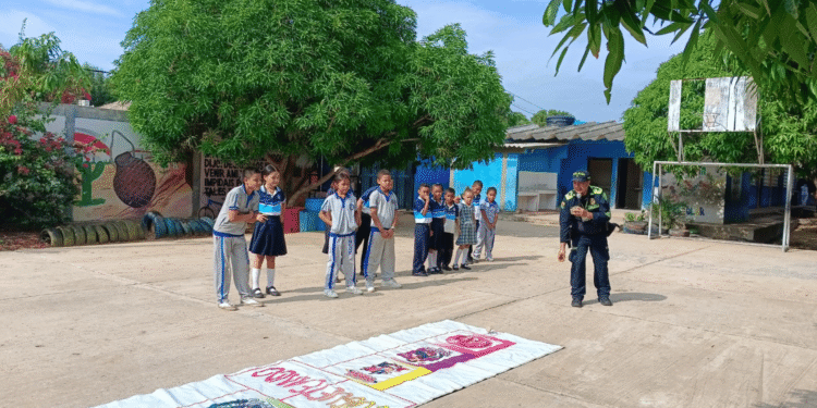 Policía de Infancia y Adolescencia impulsa jornada pedagógica contra el abuso infantil en Riohacha